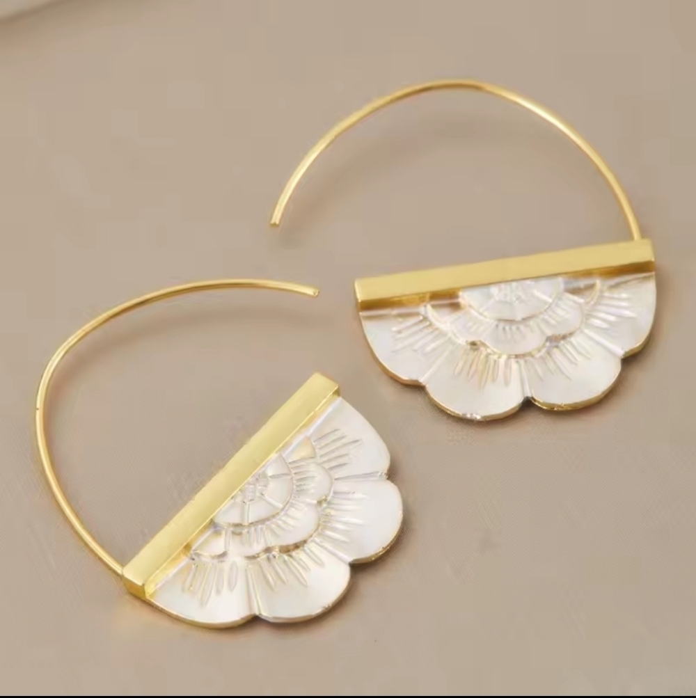 Mother of Pearl Gold Hoop Earrings • Fan Floral Motif | NWOT